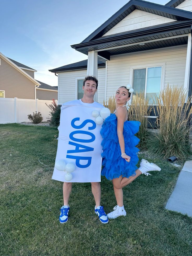 Cute couples Halloween costume idea