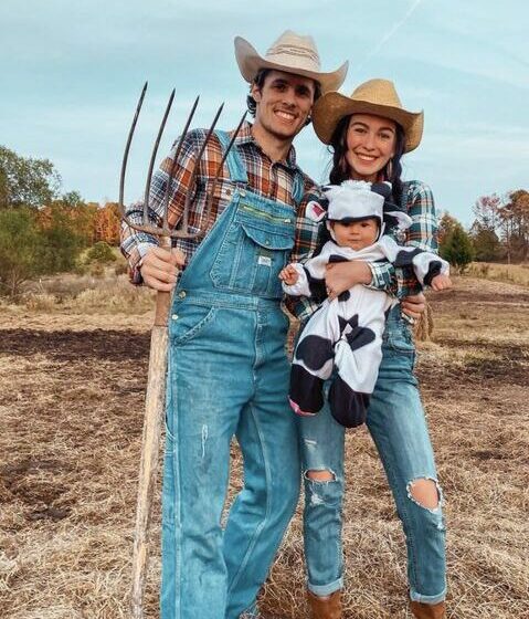 27 Genius Family Halloween Costume Ideas You Will Love